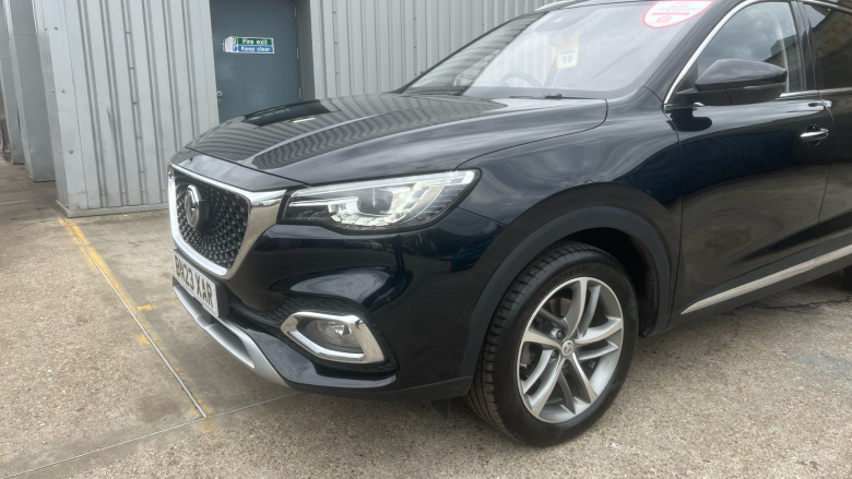 MG Hs 1.5 T-GDI Exclusive 5dr DCT Petrol Hatchback